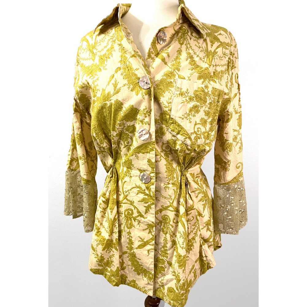 Haggerty ArtWear Women's Top, Green Flower Print with Lace Sleeves, Size M